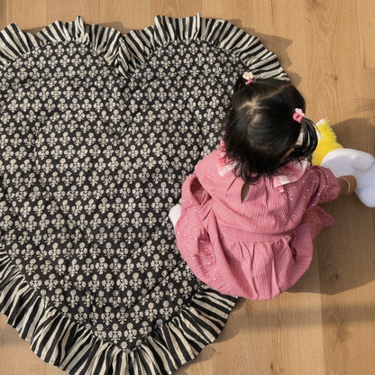 Baby Quilt Play Mat Heart Frill -Black × Black Stripe-