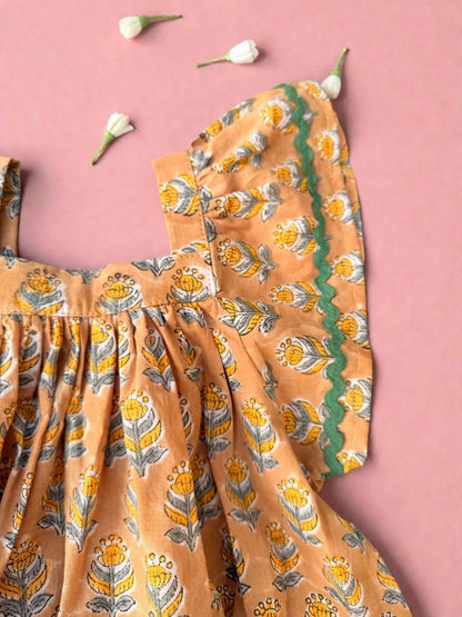 Border Ruffled Sleeve Dress